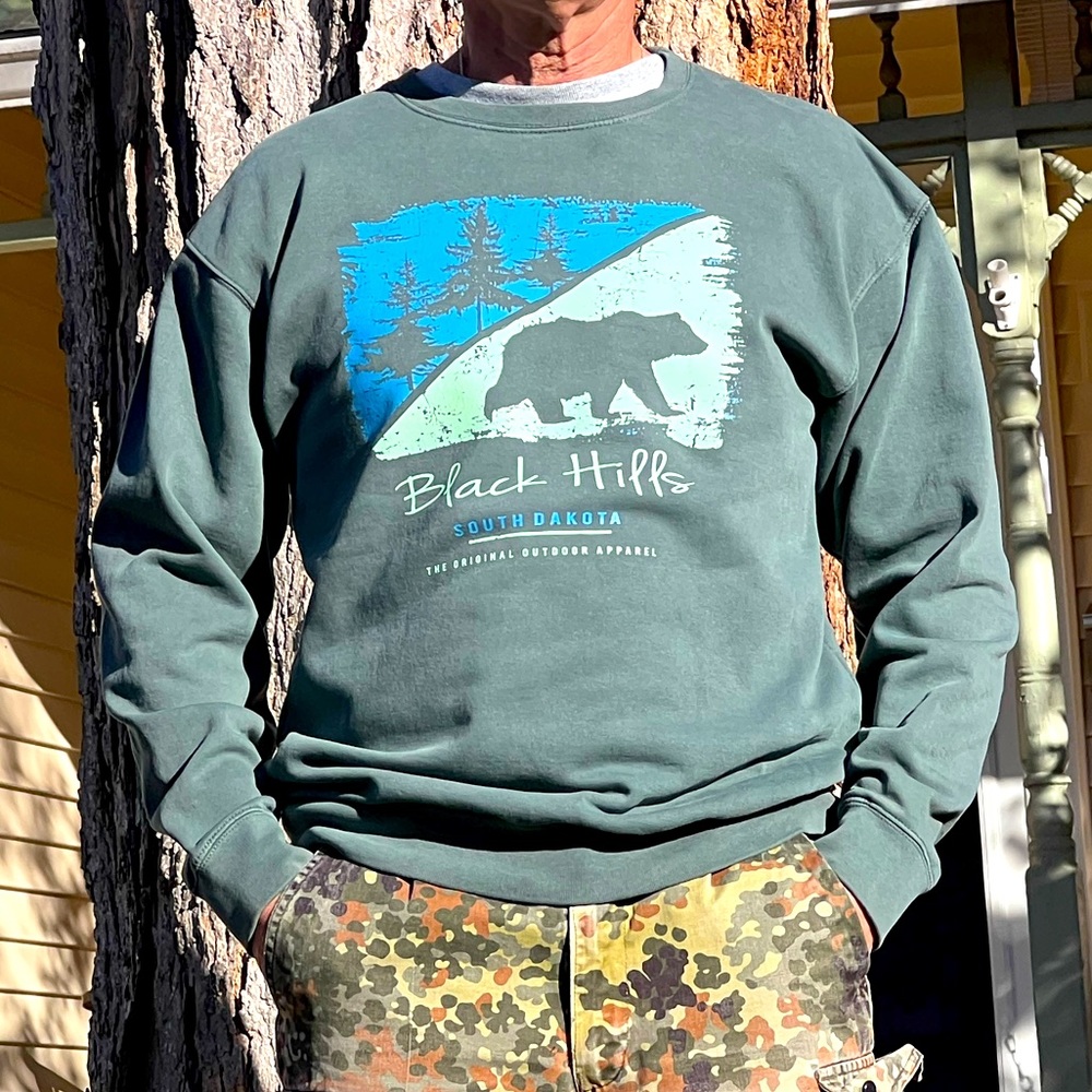 US Vintage Black Hills Sweatshirt SZ M! LIKE NEW!